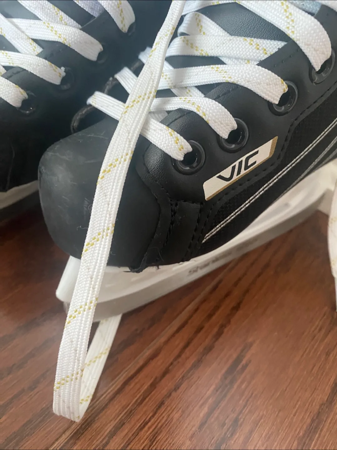 Vic Hockey Youth Ice Skates - Size US 10Y image indicator(6)