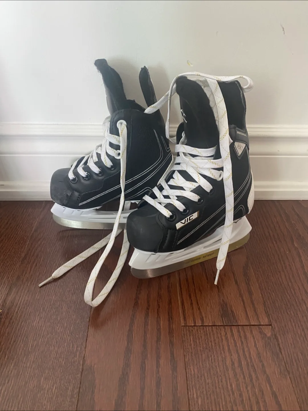 Vic Hockey Youth Ice Skates - Size US 10Y image indicator(8)