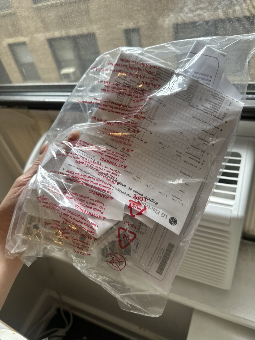 LG 6,000 BTU Window Air Conditioner with Remote - photo 2