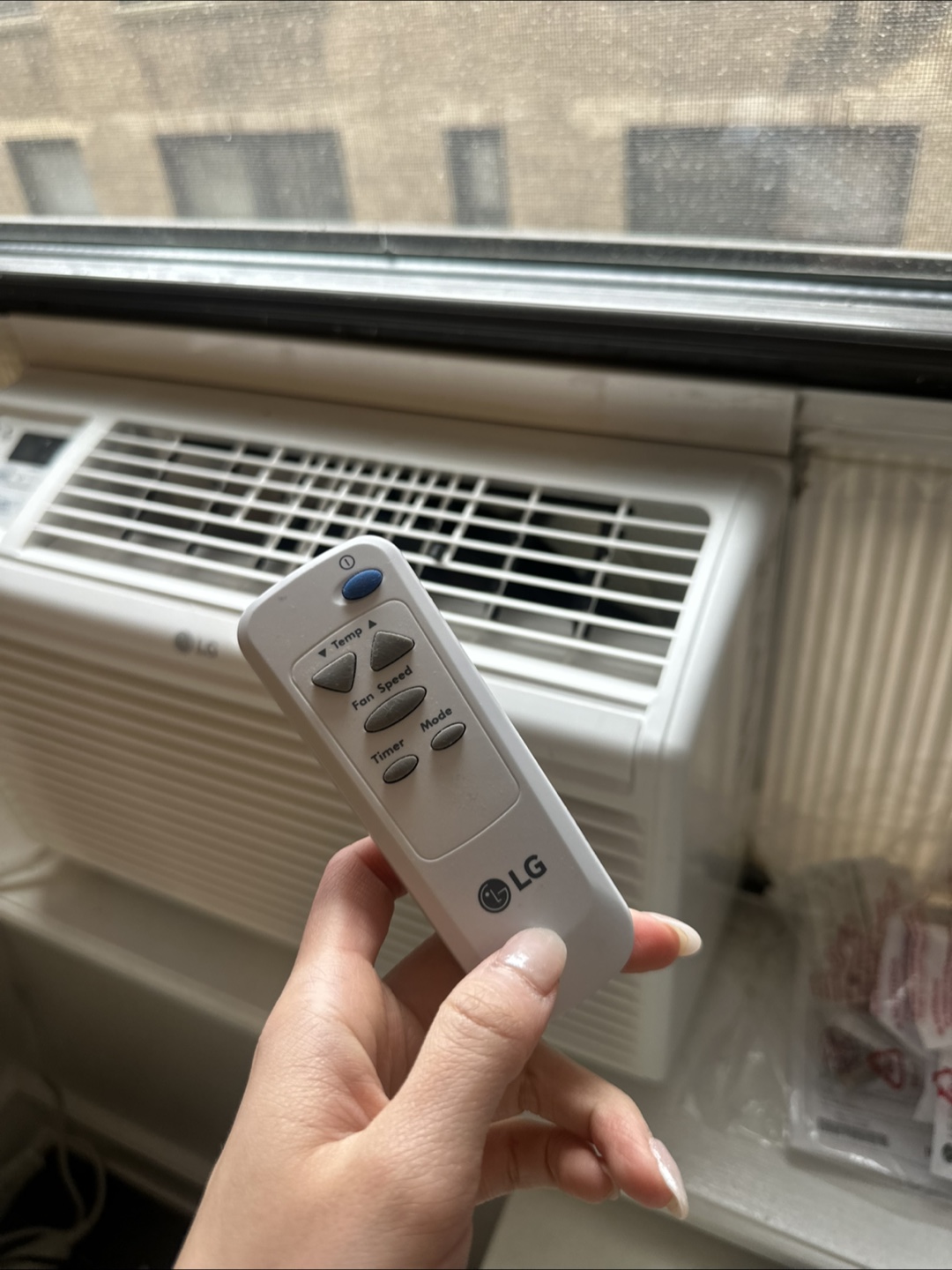 LG 6,000 BTU Window Air Conditioner with Remote - photo 3