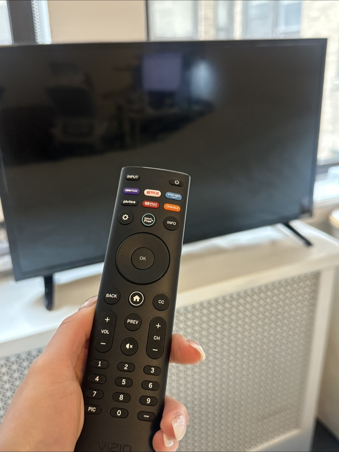 Vizio 32 inch Smart TV - photo 2