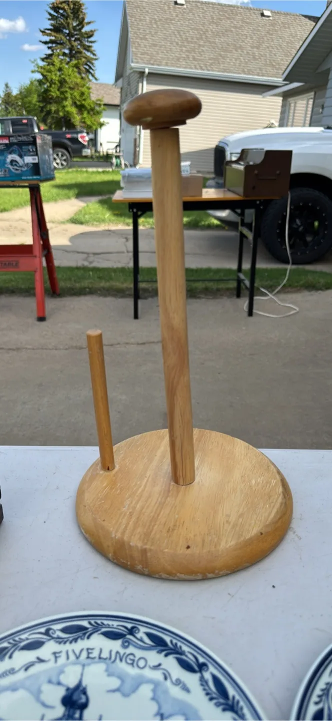 Wooden paper towel holder