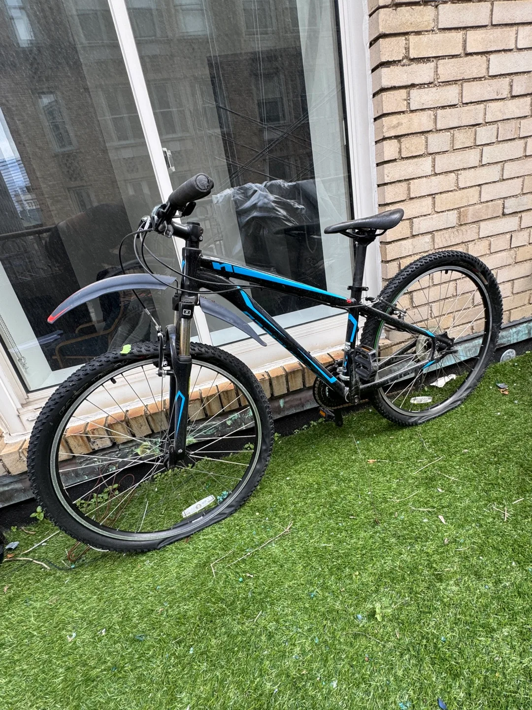 Moving sale EVERYTHING has to go image indicator(2)