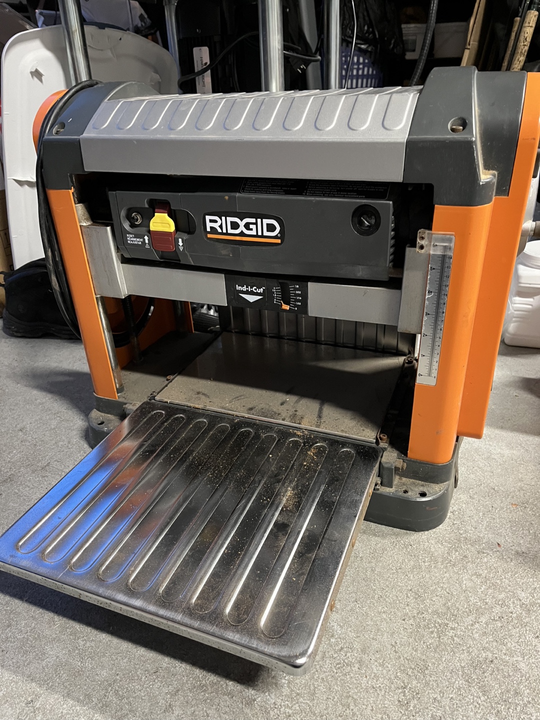 RIDGID 13-Inch Thickness Planer: needs work