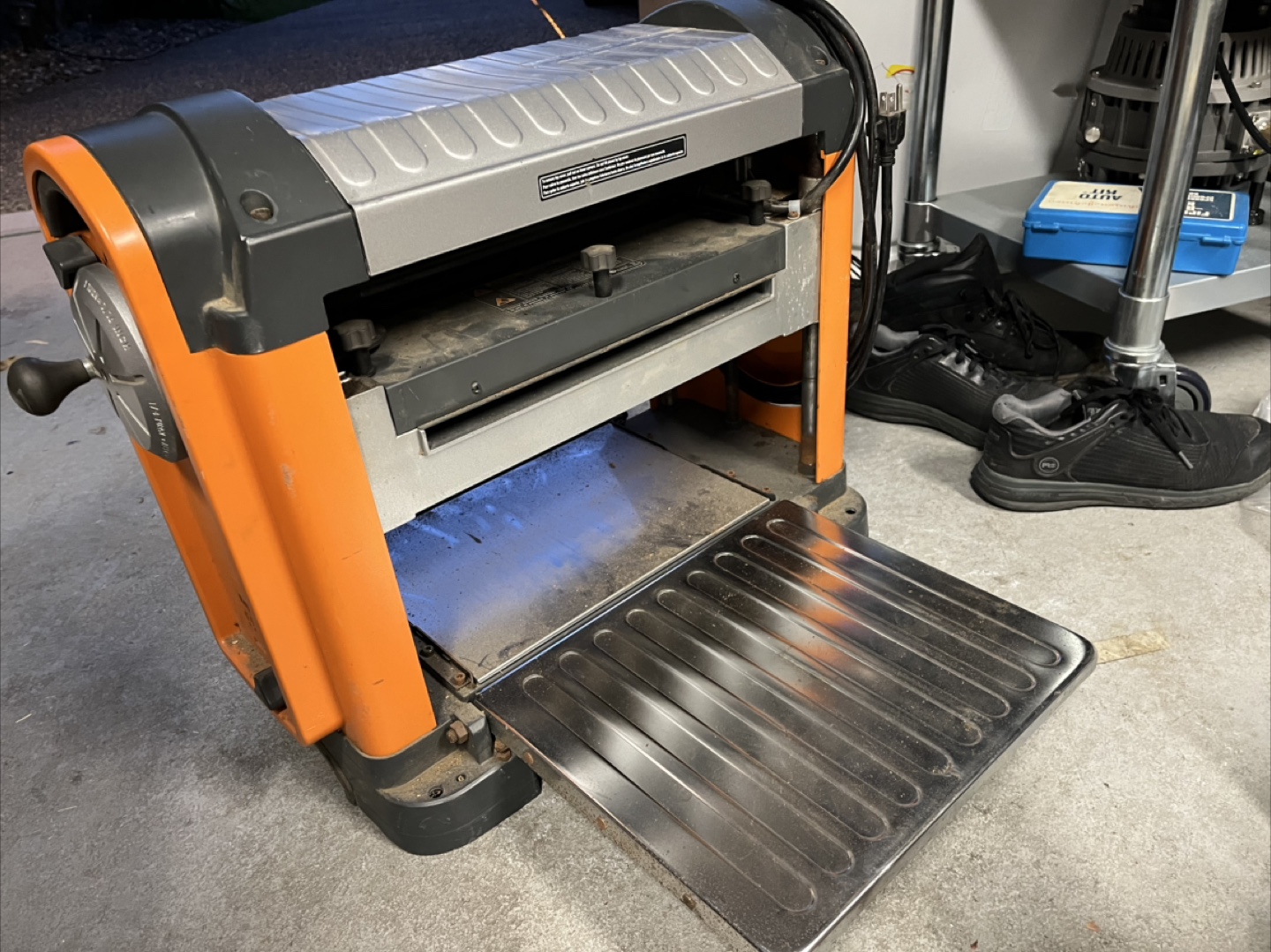 RIDGID 13-Inch Thickness Planer: needs work - photo 2
