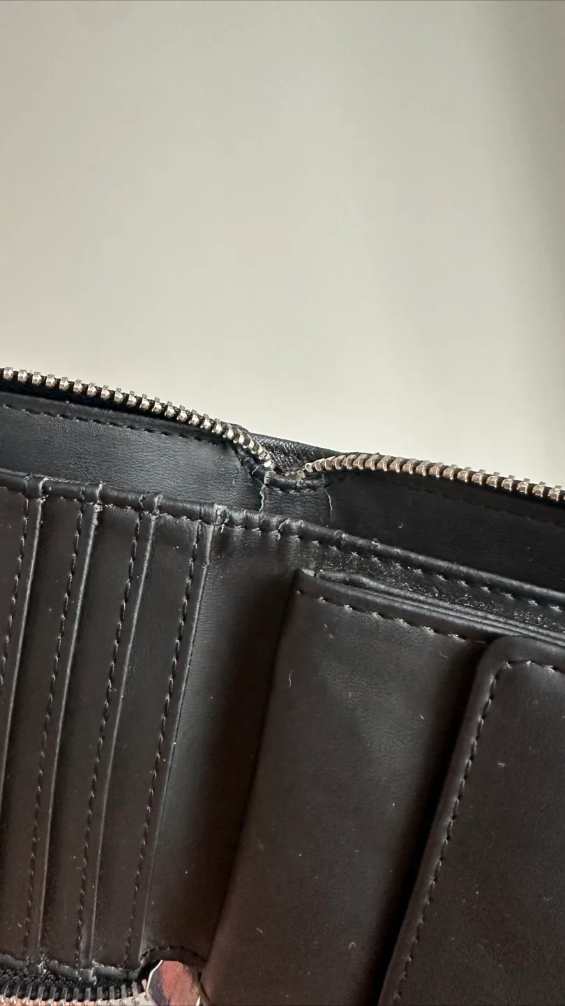 GUESS Black Zip-Around Wallet image indicator(5)