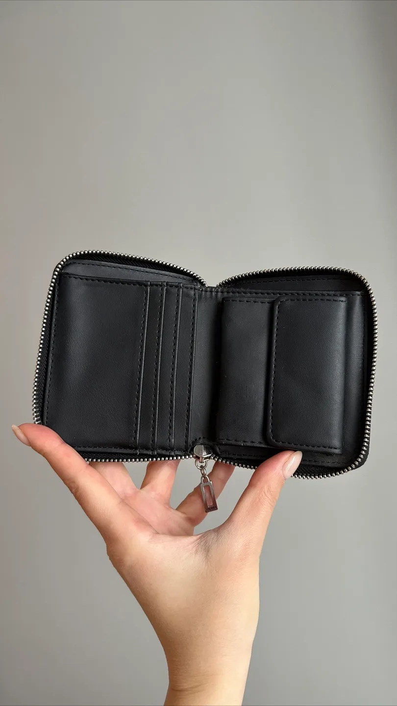 GUESS Black Zip-Around Wallet image indicator(4)