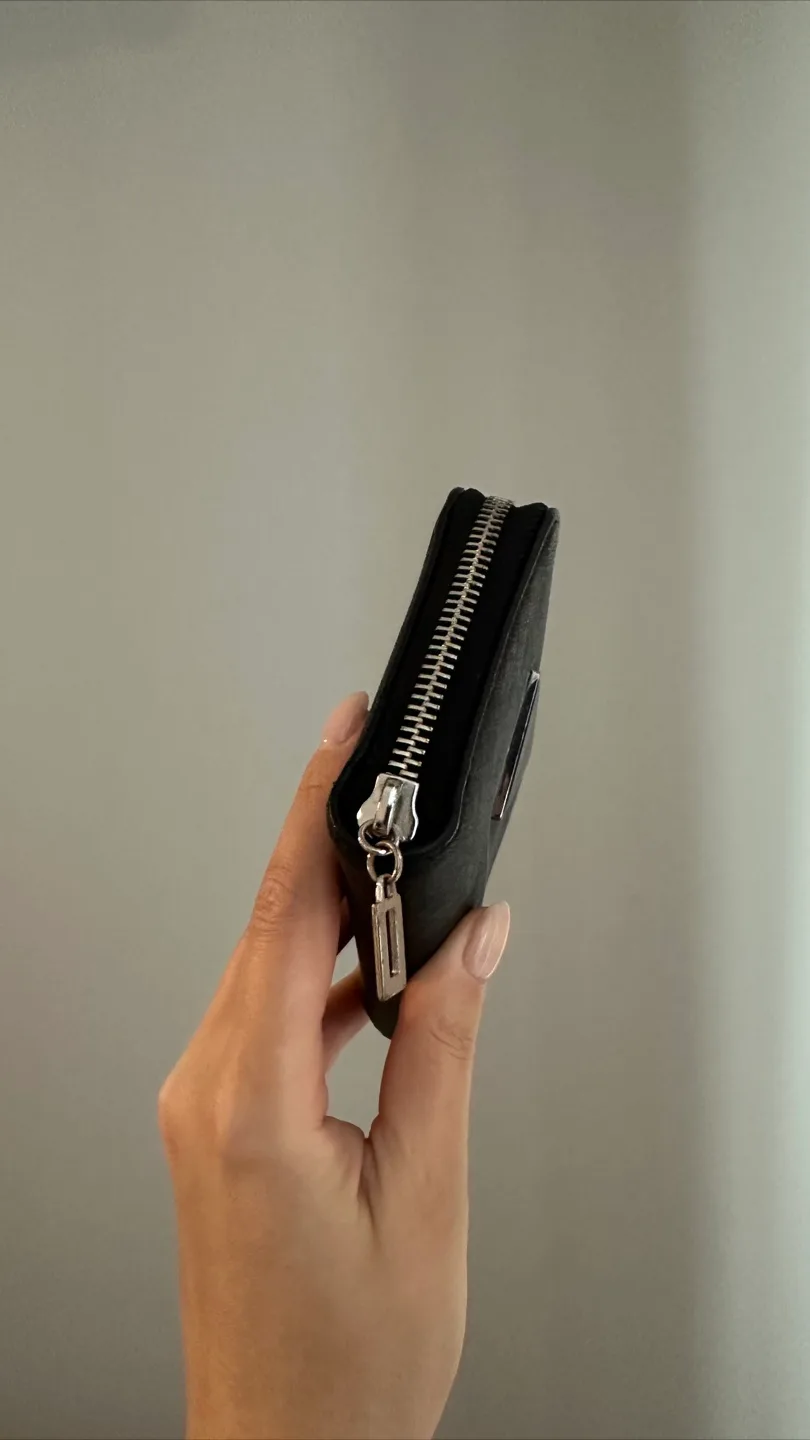 GUESS Black Zip-Around Wallet image indicator(2)