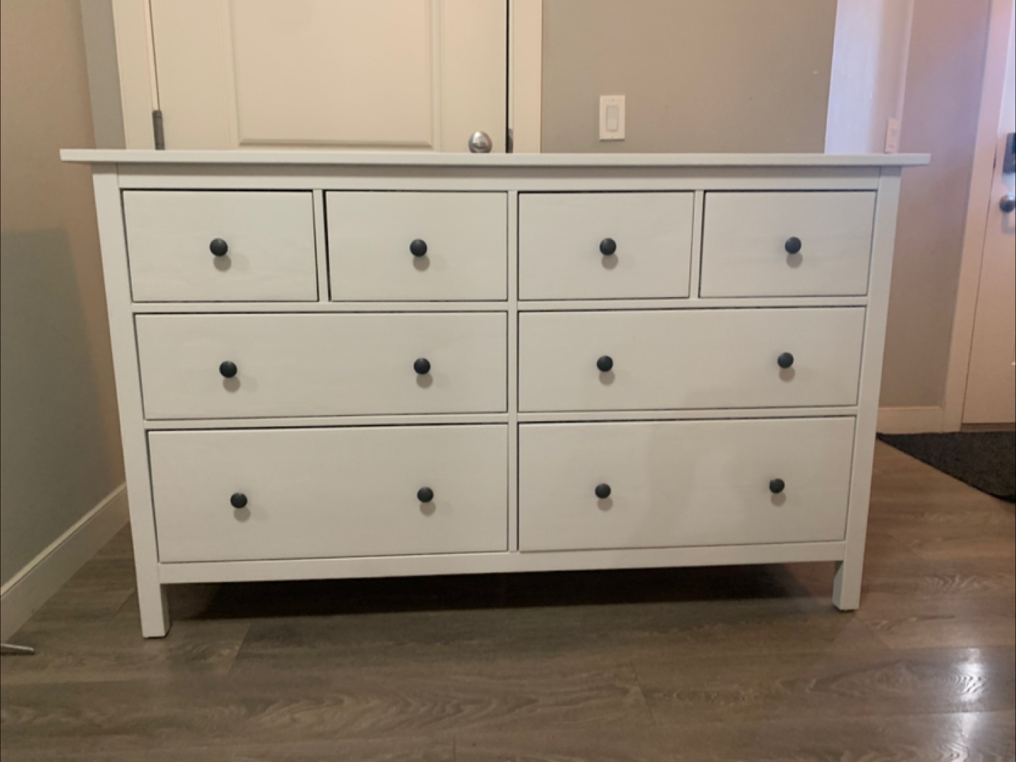 White 8 Drawer Dresser