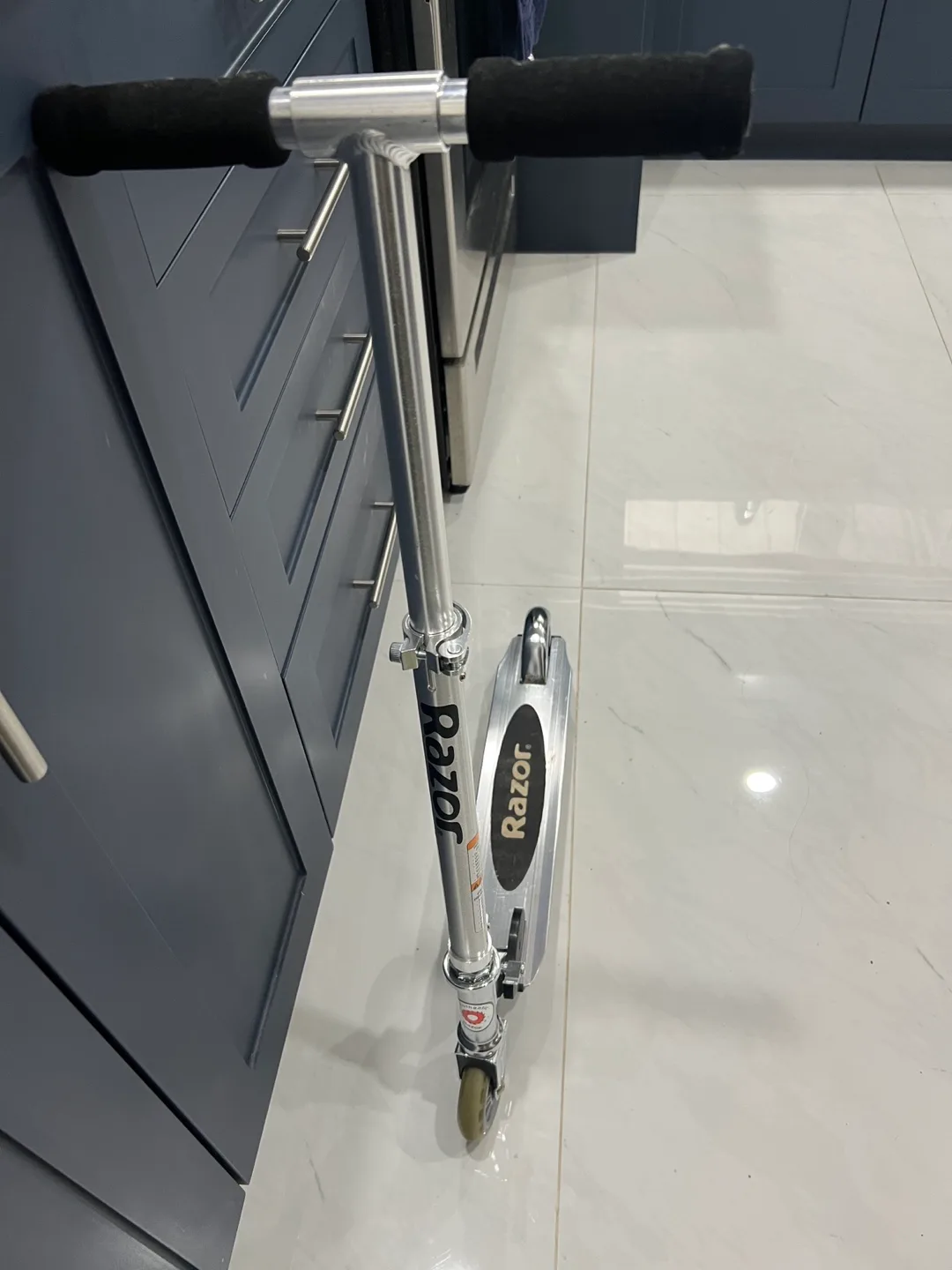 Razor A Kick Scooter image indicator(2)