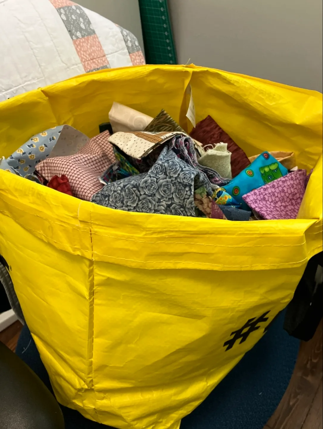 Large Bag of Quilting Cotton Fabric thumbnail