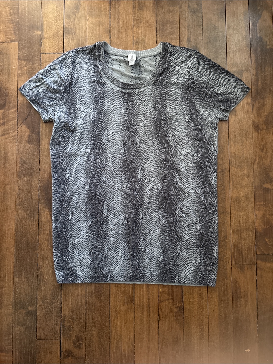 Tristan Snakeskin Print T-Shirt size XL