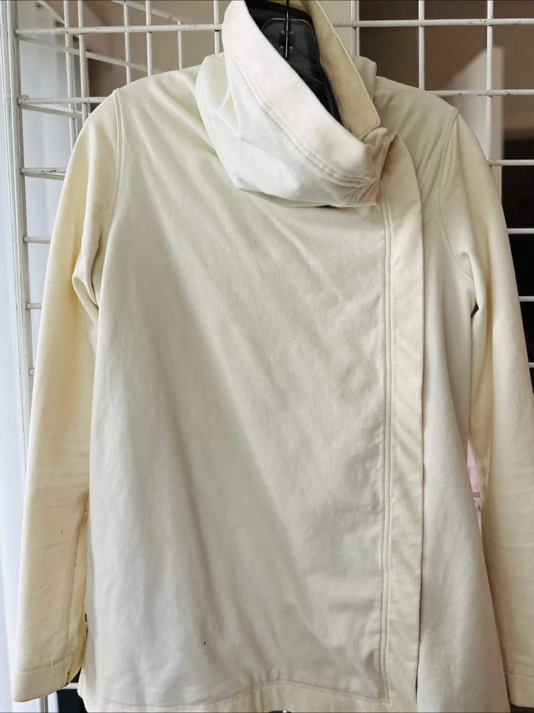 Lululemon Athletica Women's Size 6 Scuba Hoodie thumbnail