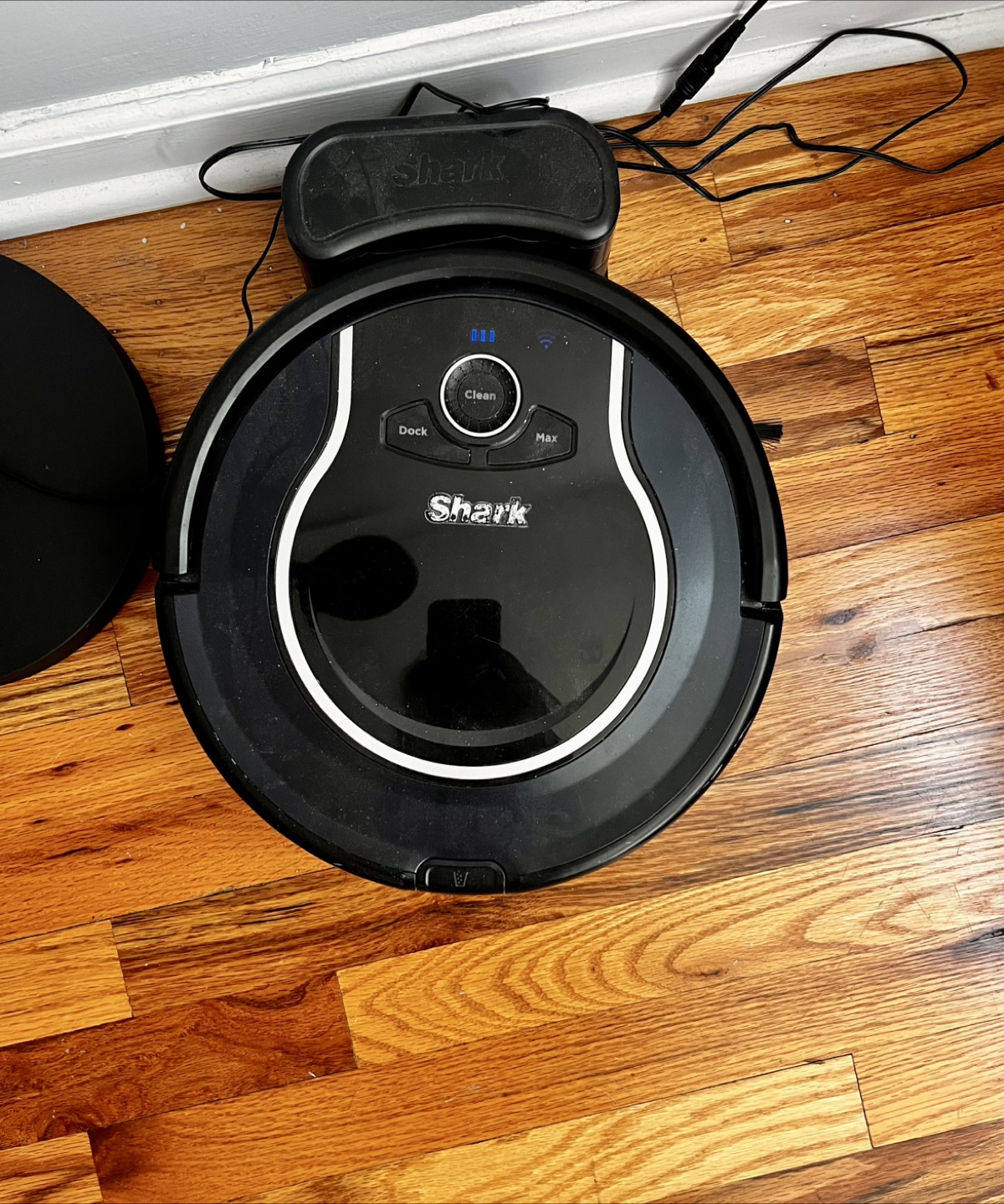 Shark Robot Vacuum Cleaner