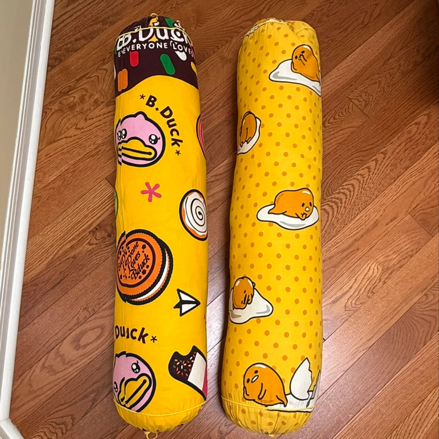 2 Body Pillows with Cover thumbnail