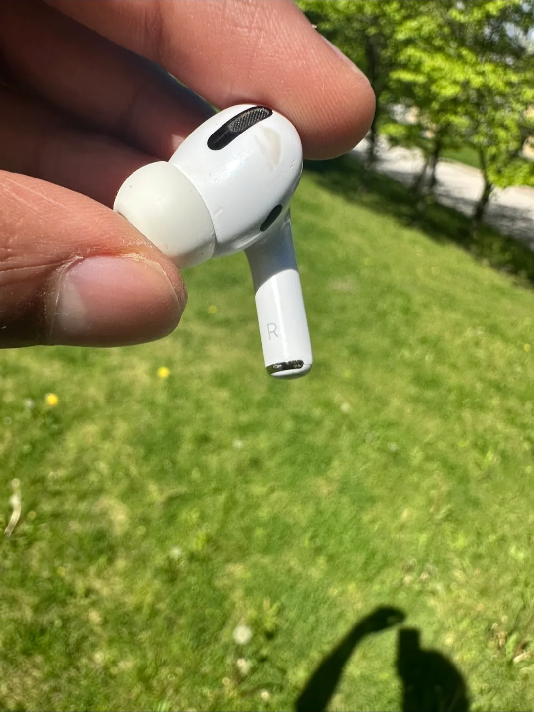 Apple AirPods Pro (Single Earbud - Right) thumbnail