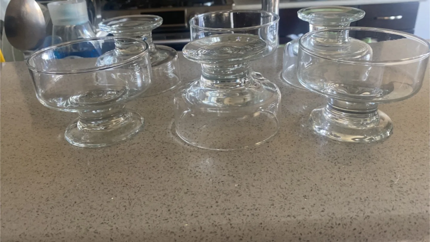 Set of six Glass Dessert Bowls thumbnail