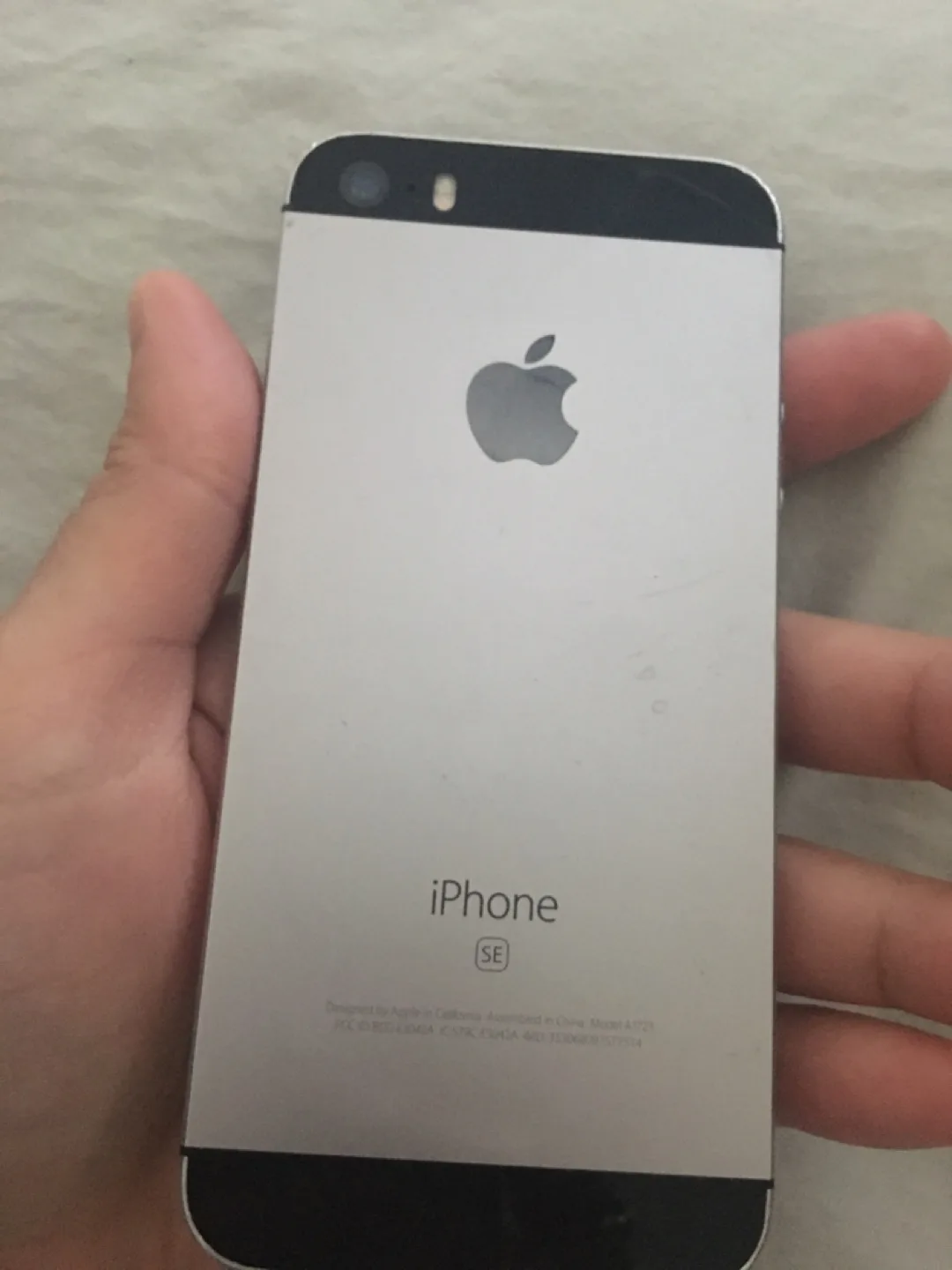 I phone 6s(32b), SE(32gb) thumbnail