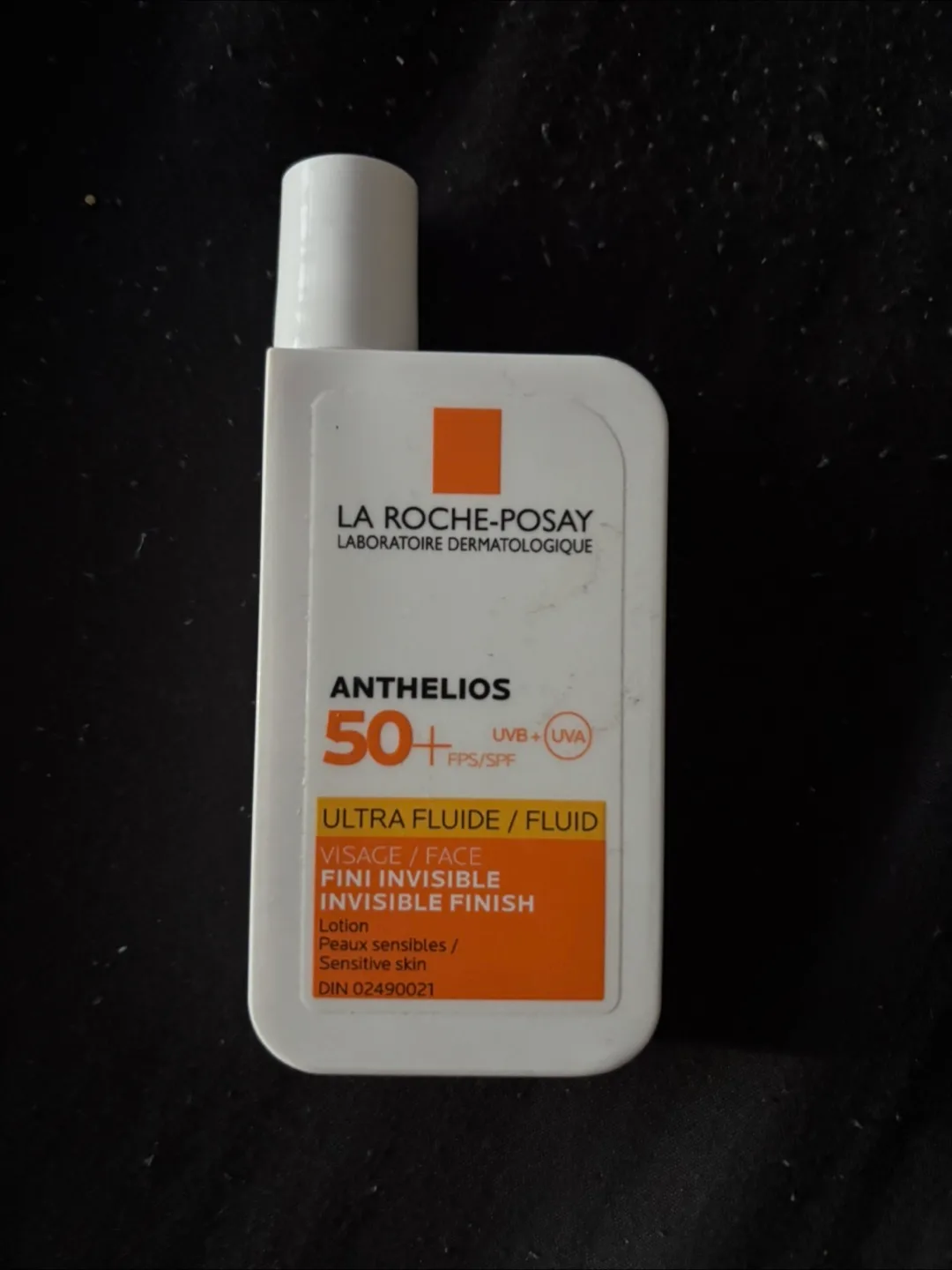 La Roche Posay Anthelios SPF50 Sunscreen thumbnail
