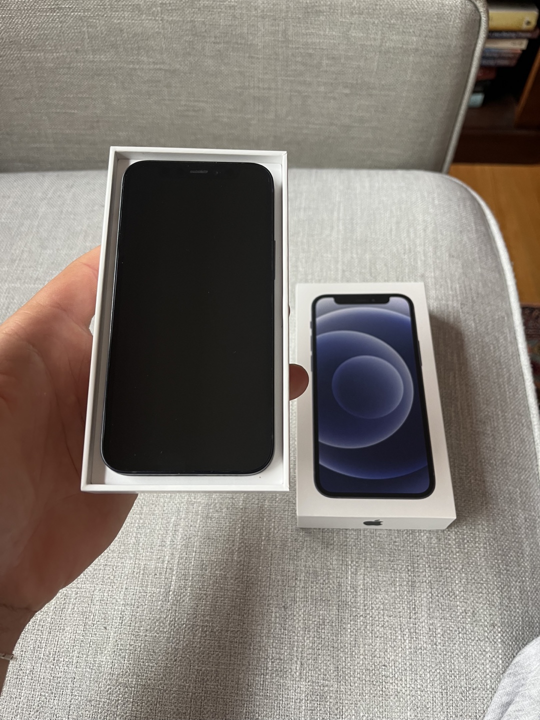 iPhone 12 Mini - 64 GB - Unlocked - Perfect Condition - photo 3