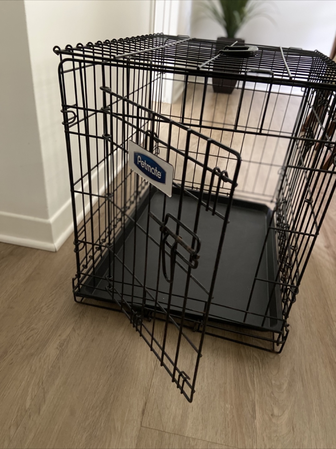 Petmate 2-Door Wire Dog Crate