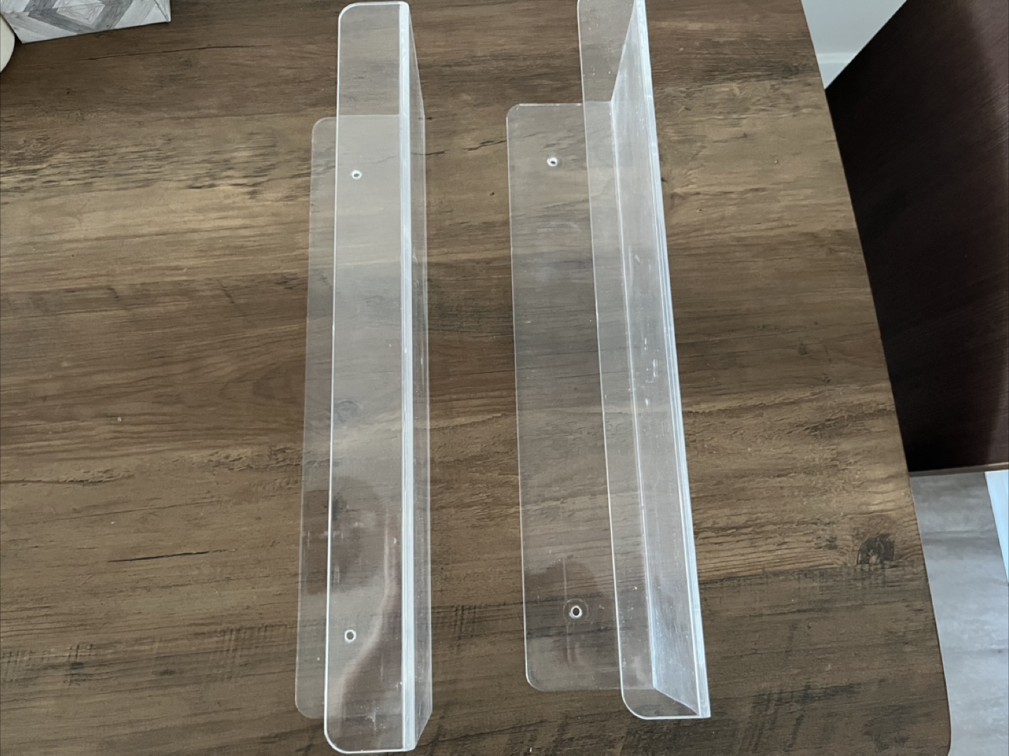 2 Acrylic Shelves