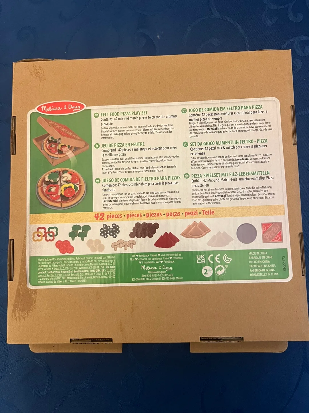 Melissa & Doug Felt Food Pizza Play Set image indicator(3)