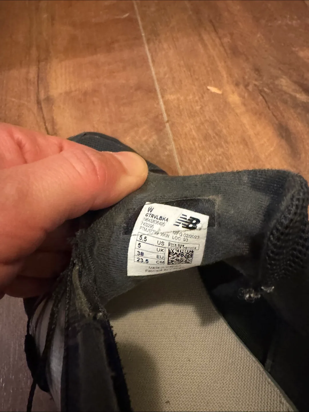 New balance BOA youth size 5.5US, 23.5 cm image indicator(2)