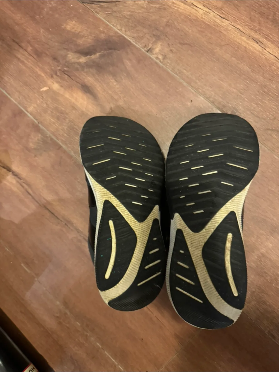 New balance BOA youth size 5.5US, 23.5 cm image indicator(4)