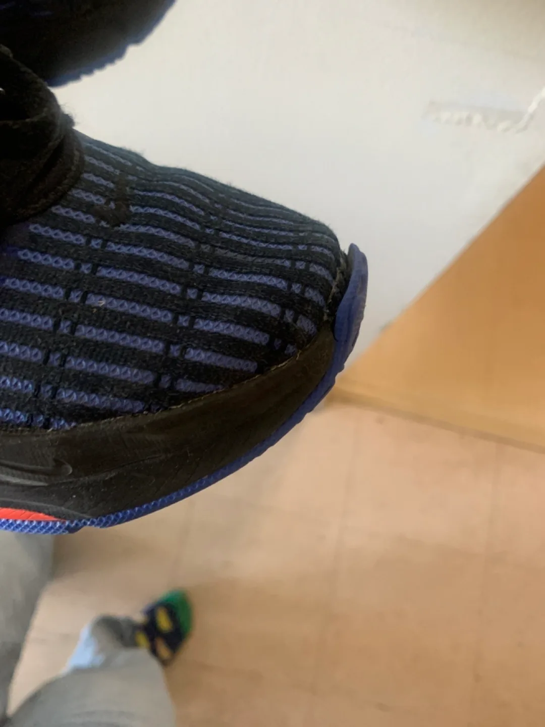 Nike LeBron Witness 6 Basketball Shoes image indicator(2)