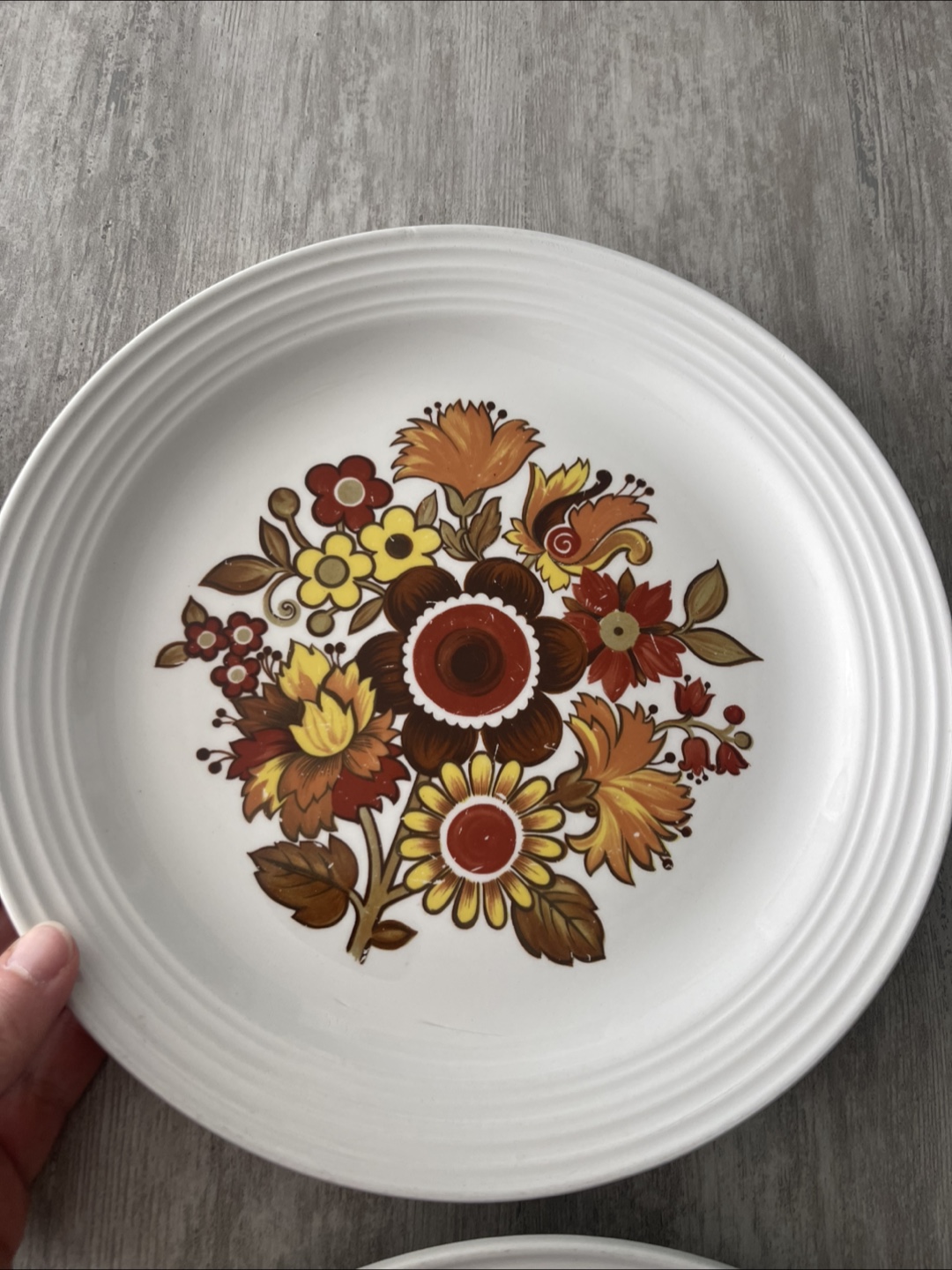 Vintage Floral Dinner Plates Set of Four - photo 4