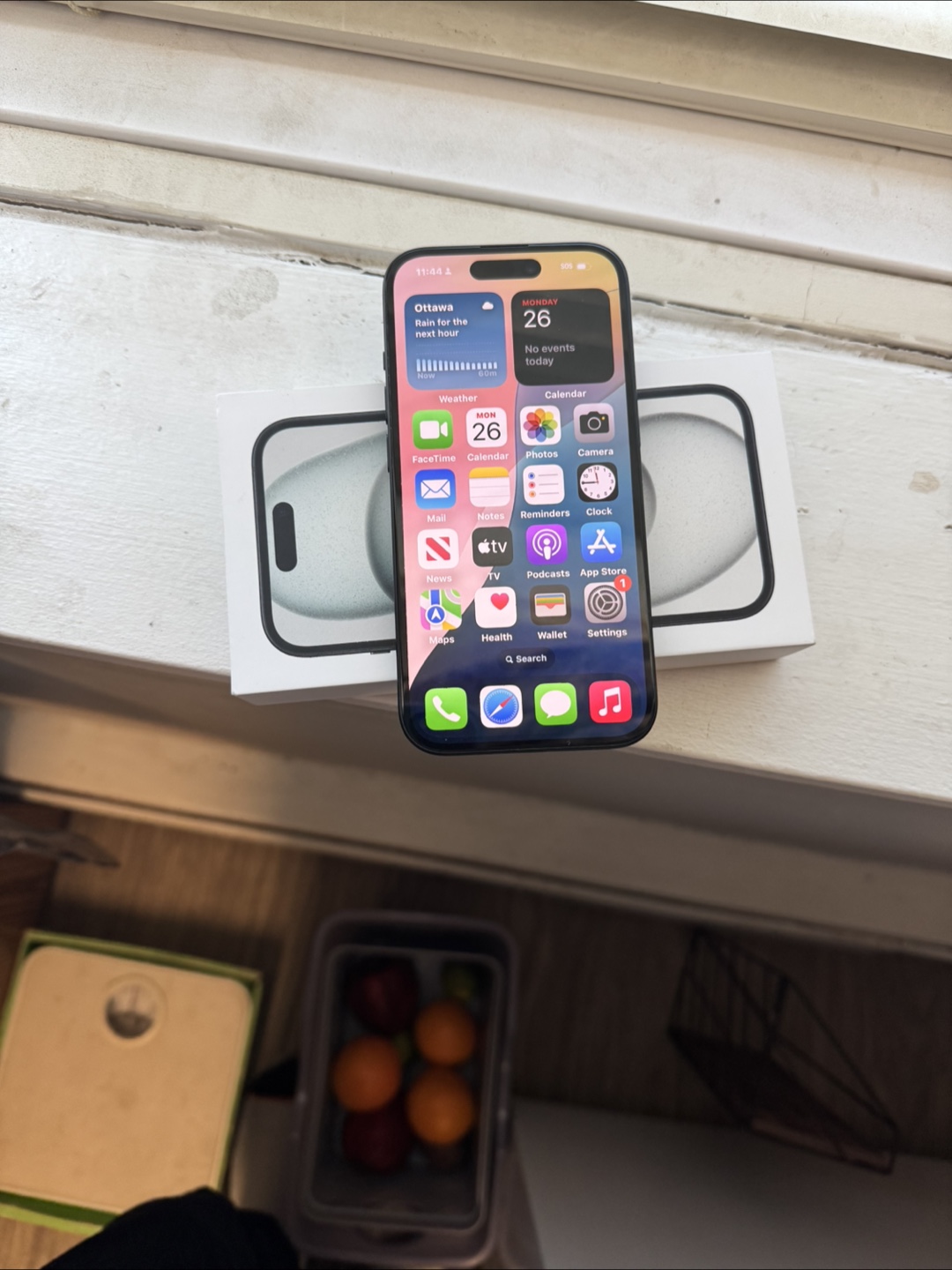 iPhone 15 Like New - 100% Battery Health - photo 2