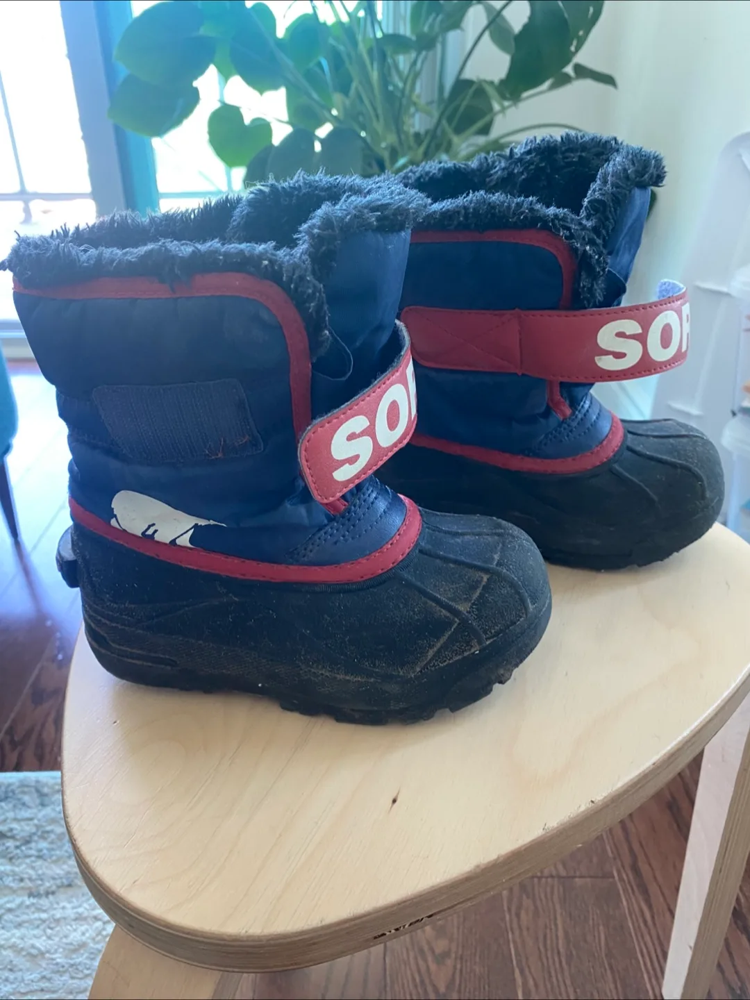 Sorel Kids' Winter Boots - Size 10 image indicator(2)