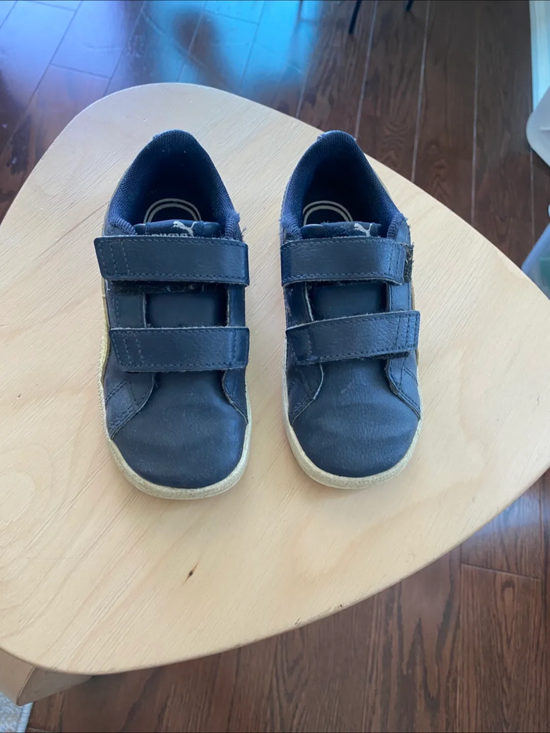 Puma Toddler Velcro Sneakers Size 9.5C thumbnail