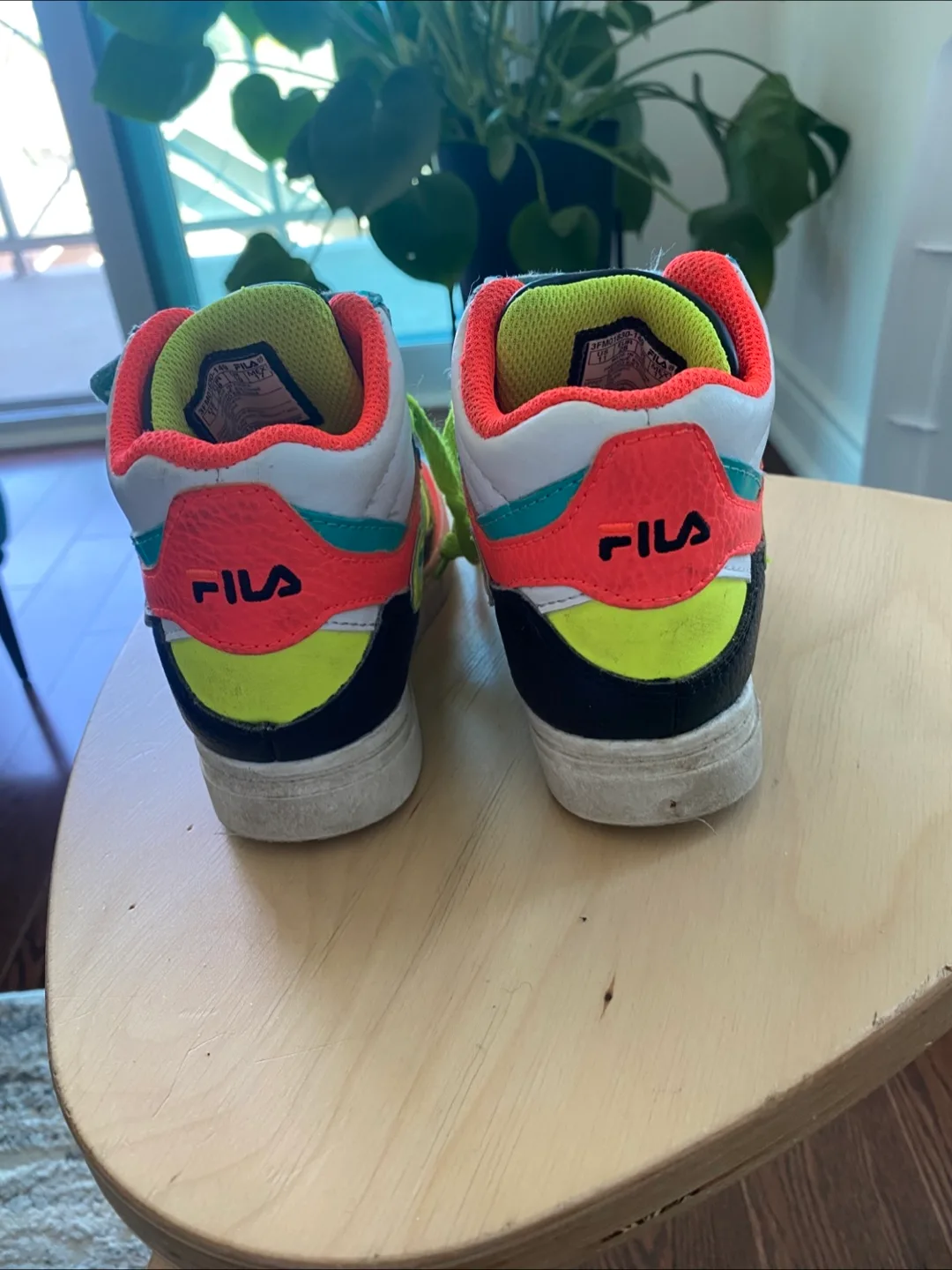 Fila Kids' High-Top Sneakers - Size 11 image indicator(5)