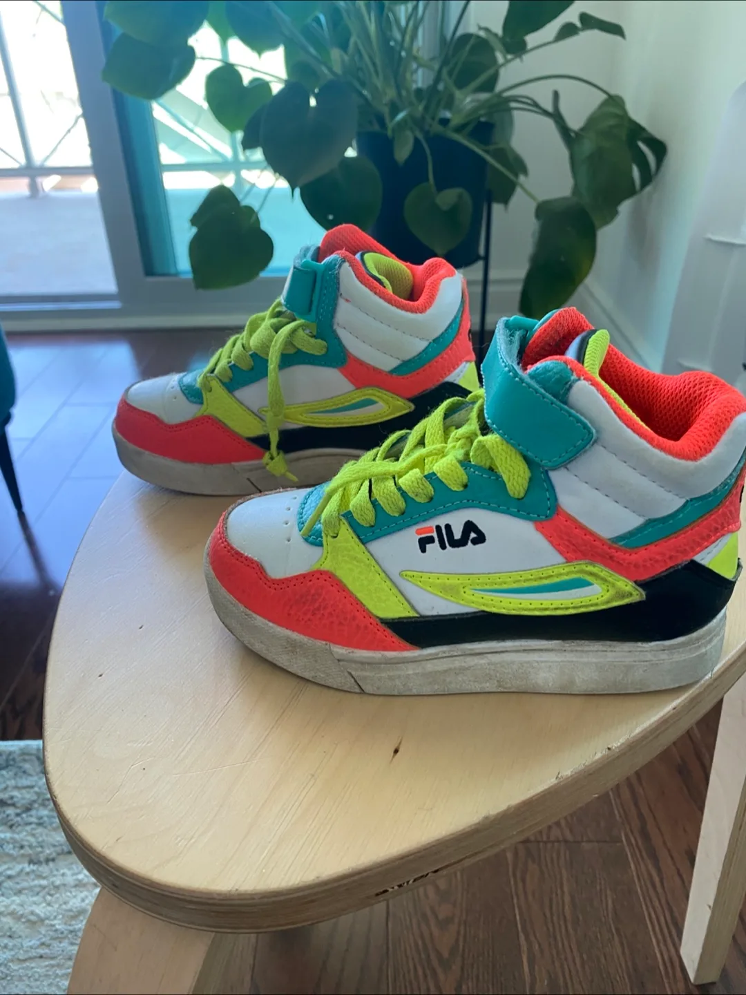 Fila Kids' High-Top Sneakers - Size 11 image indicator(3)