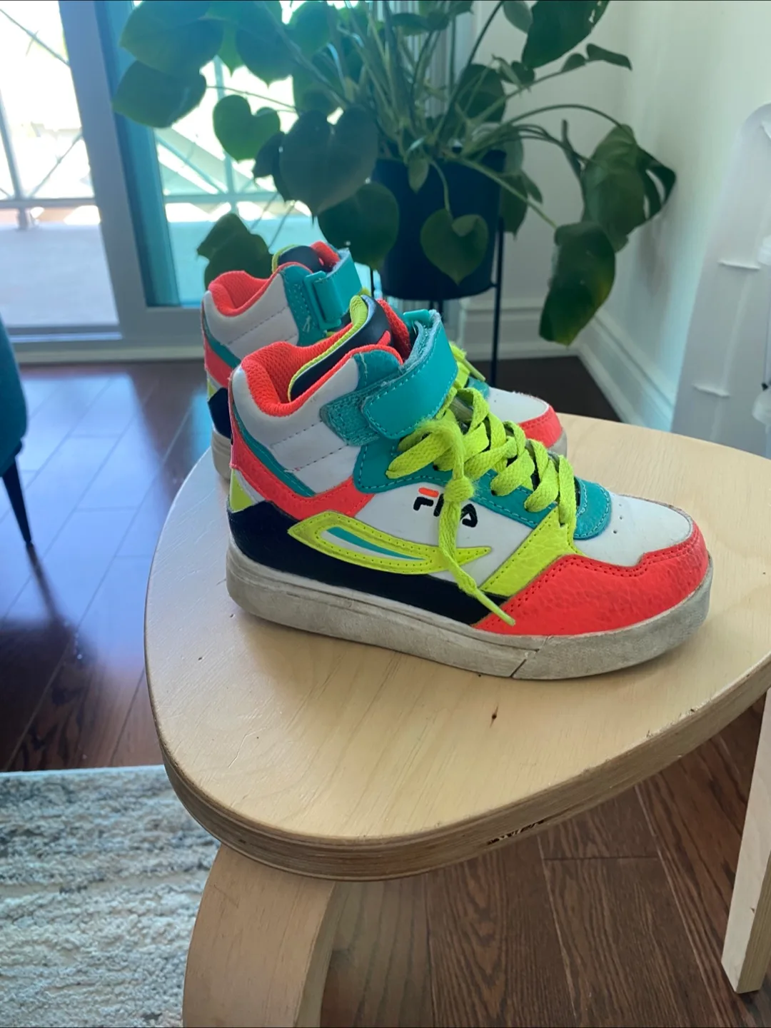 Fila Kids' High-Top Sneakers - Size 11 image indicator(4)