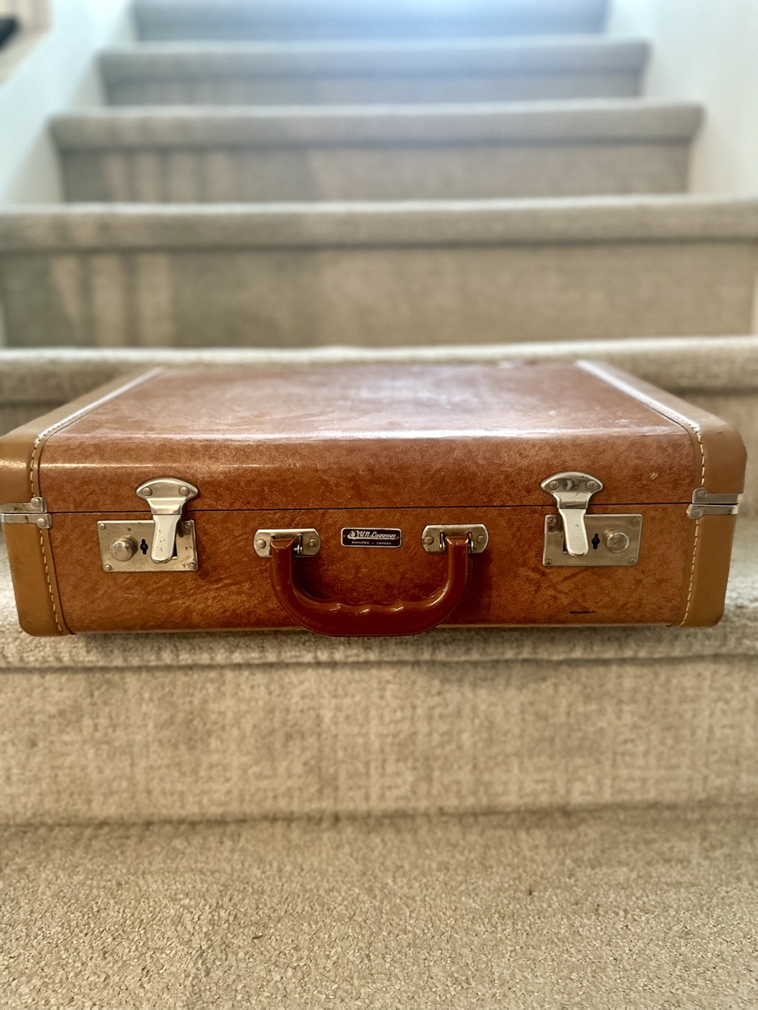 Vintage Travel Suitcase - Excellent Condition