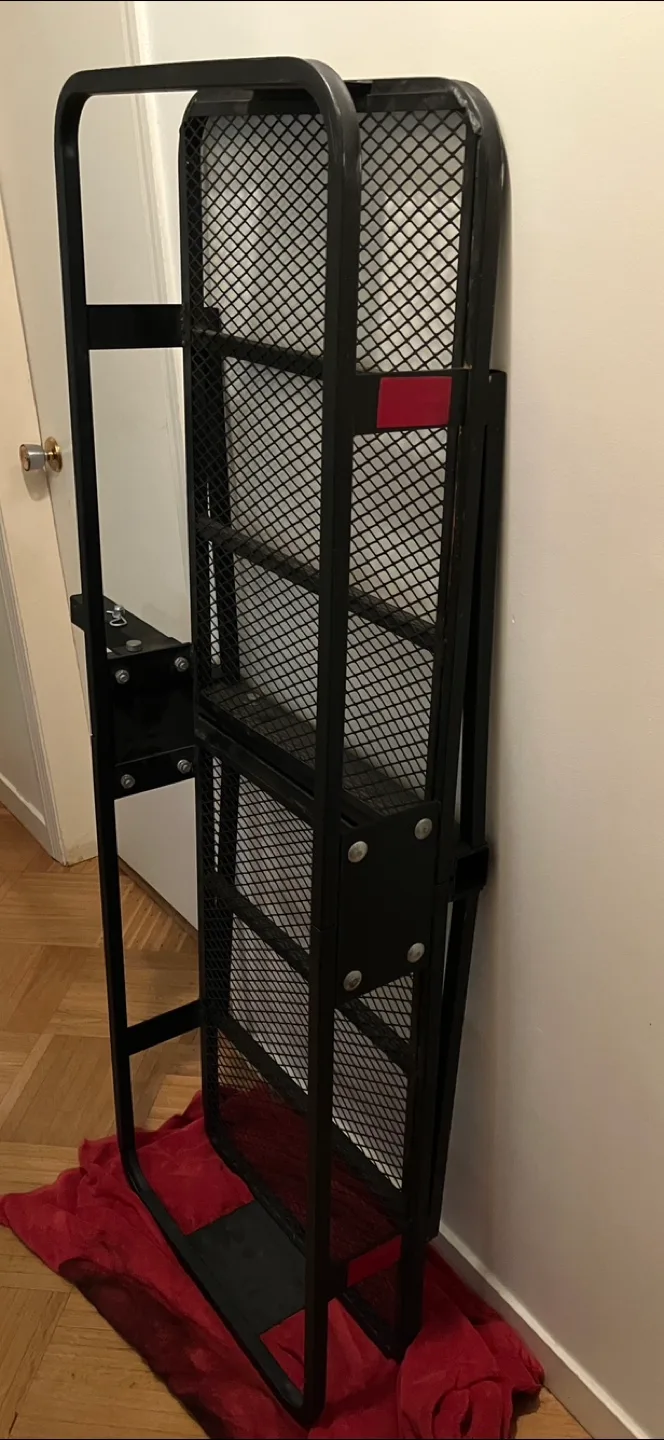 Foldable Hitch-Mounted Cargo Carrier image indicator(3)