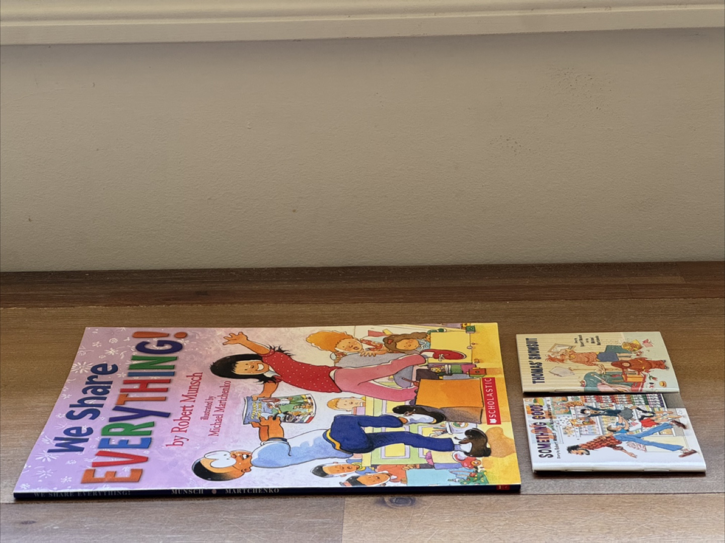 Lot of Beloved Robert Munsch Books – Board Books & More! - photo 5