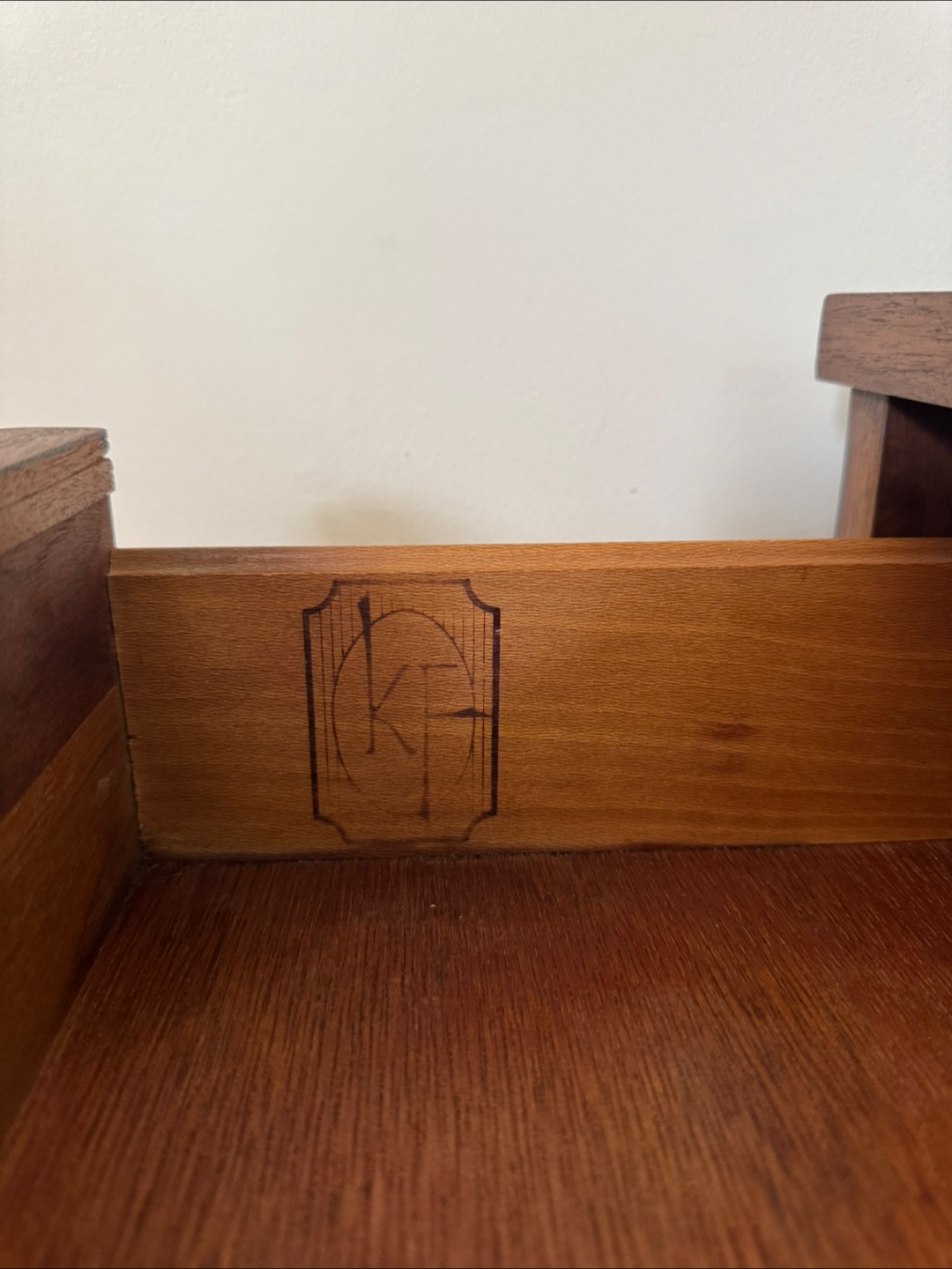 Mid-Century Modern Nightstand - photo 5