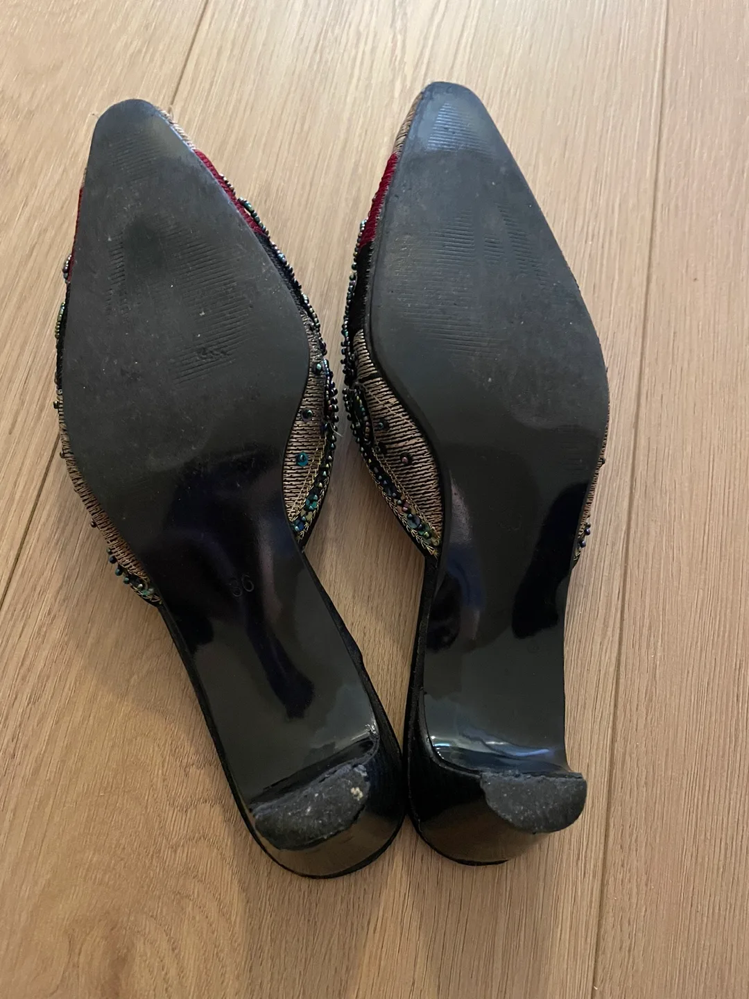 Beautiful beaded mules size 6 image indicator(4)