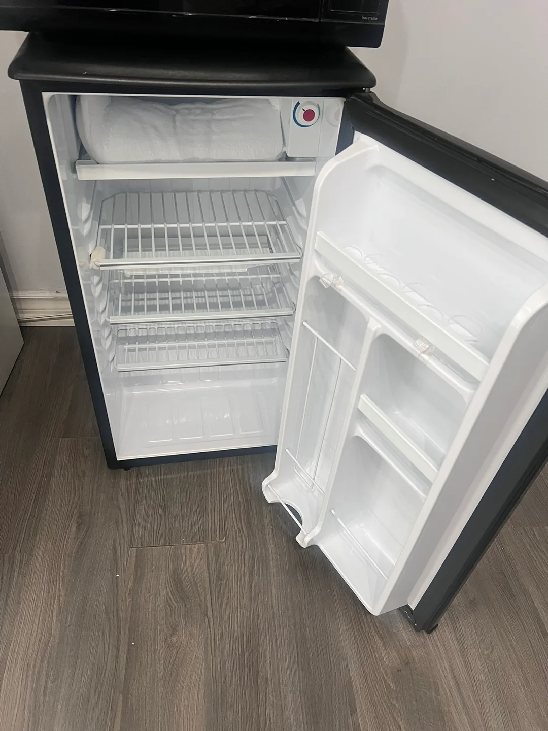 Danby Compact Refrigerator thumbnail