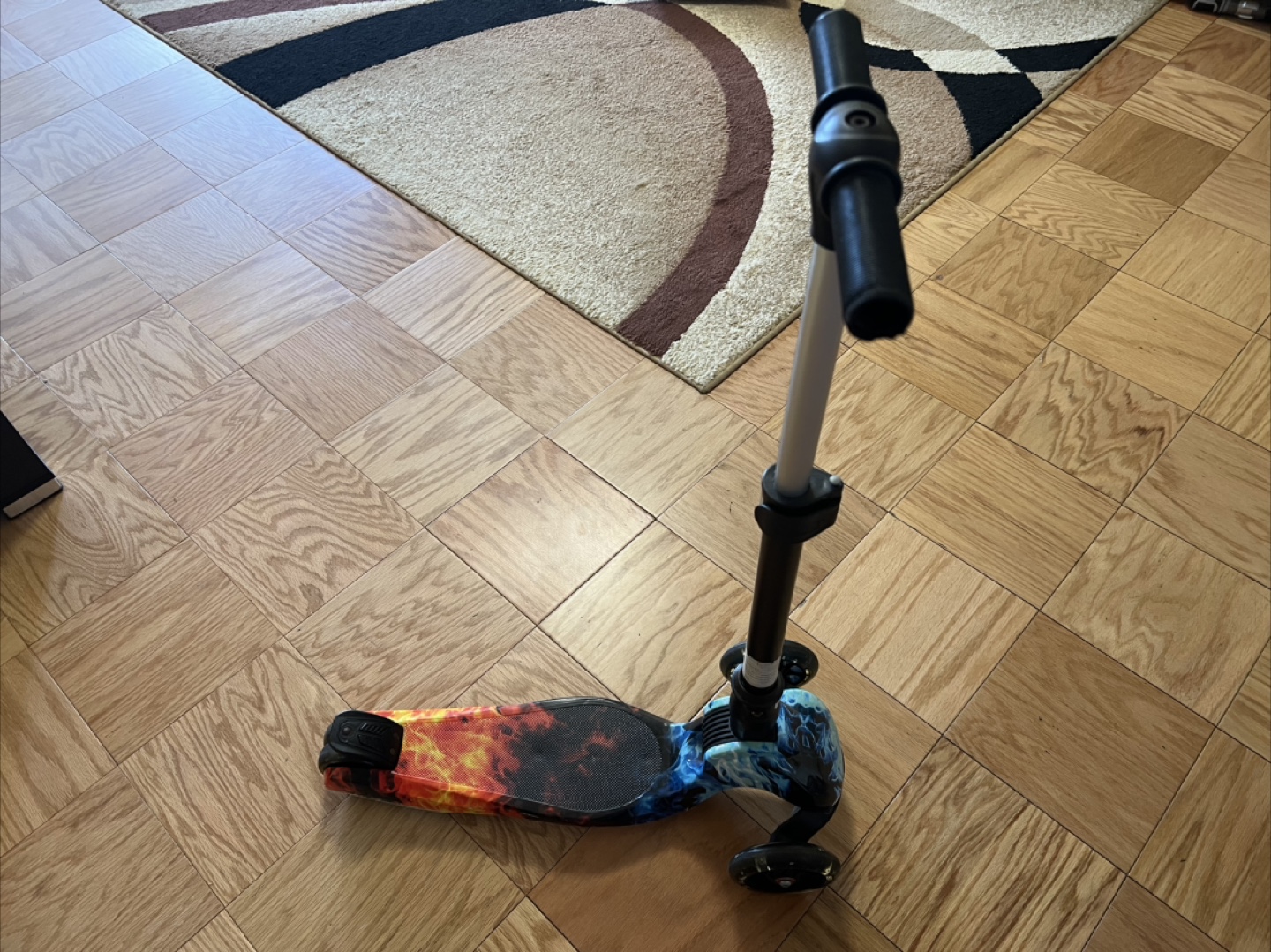 Weskate Kids Scooter, 3 Wheels, LED Lights, Foldable