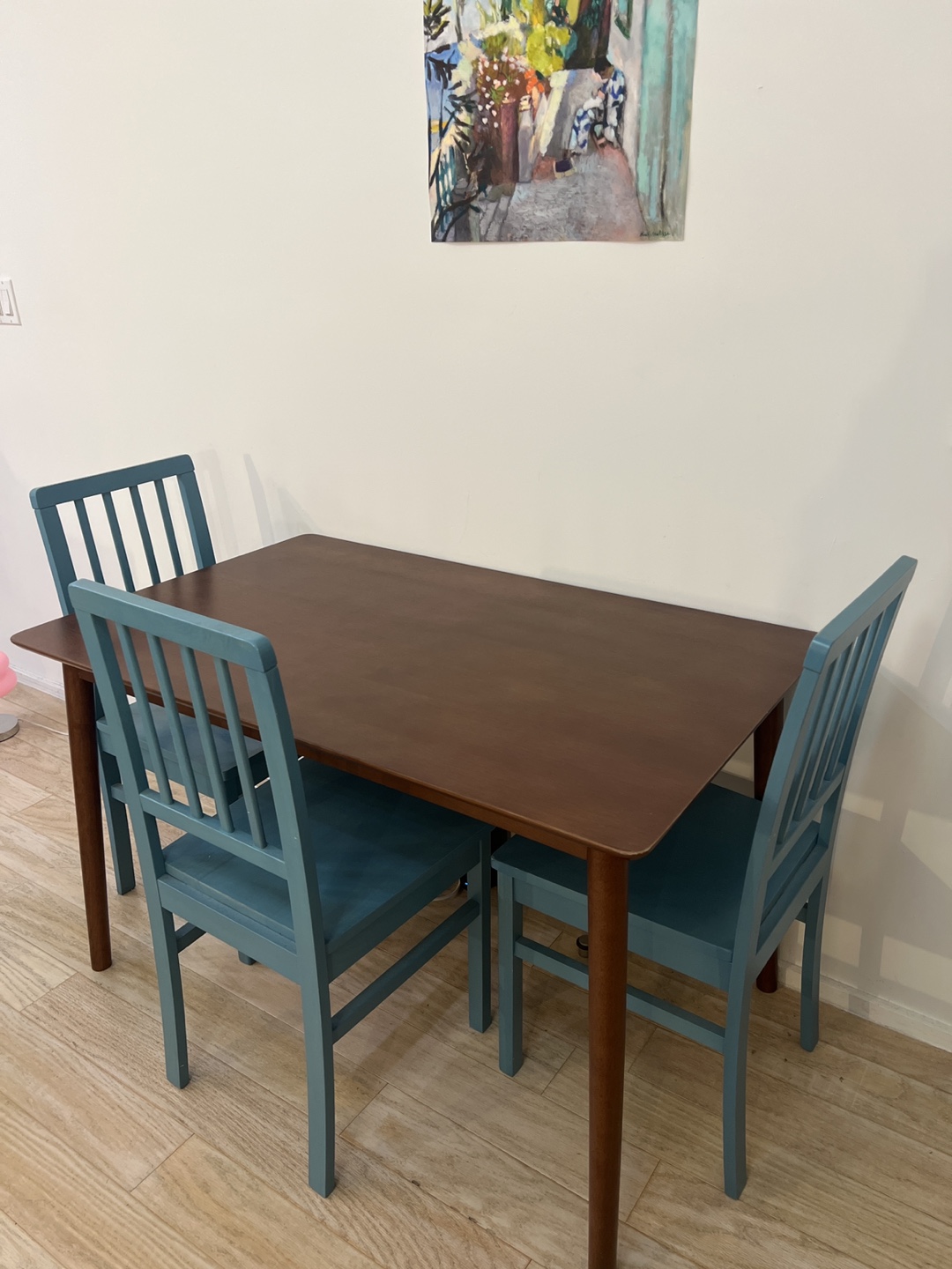 3-Piece Dining Set: Modern Wooden Table and Three Chairs