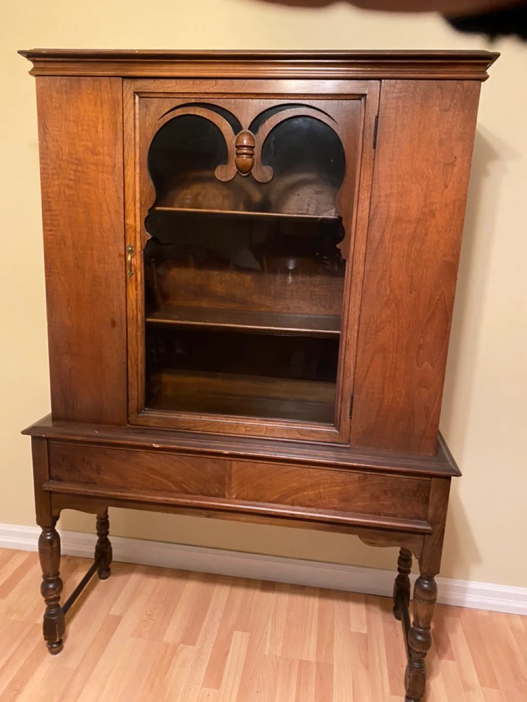 Antique Wooden Hutch/China Cabinet thumbnail