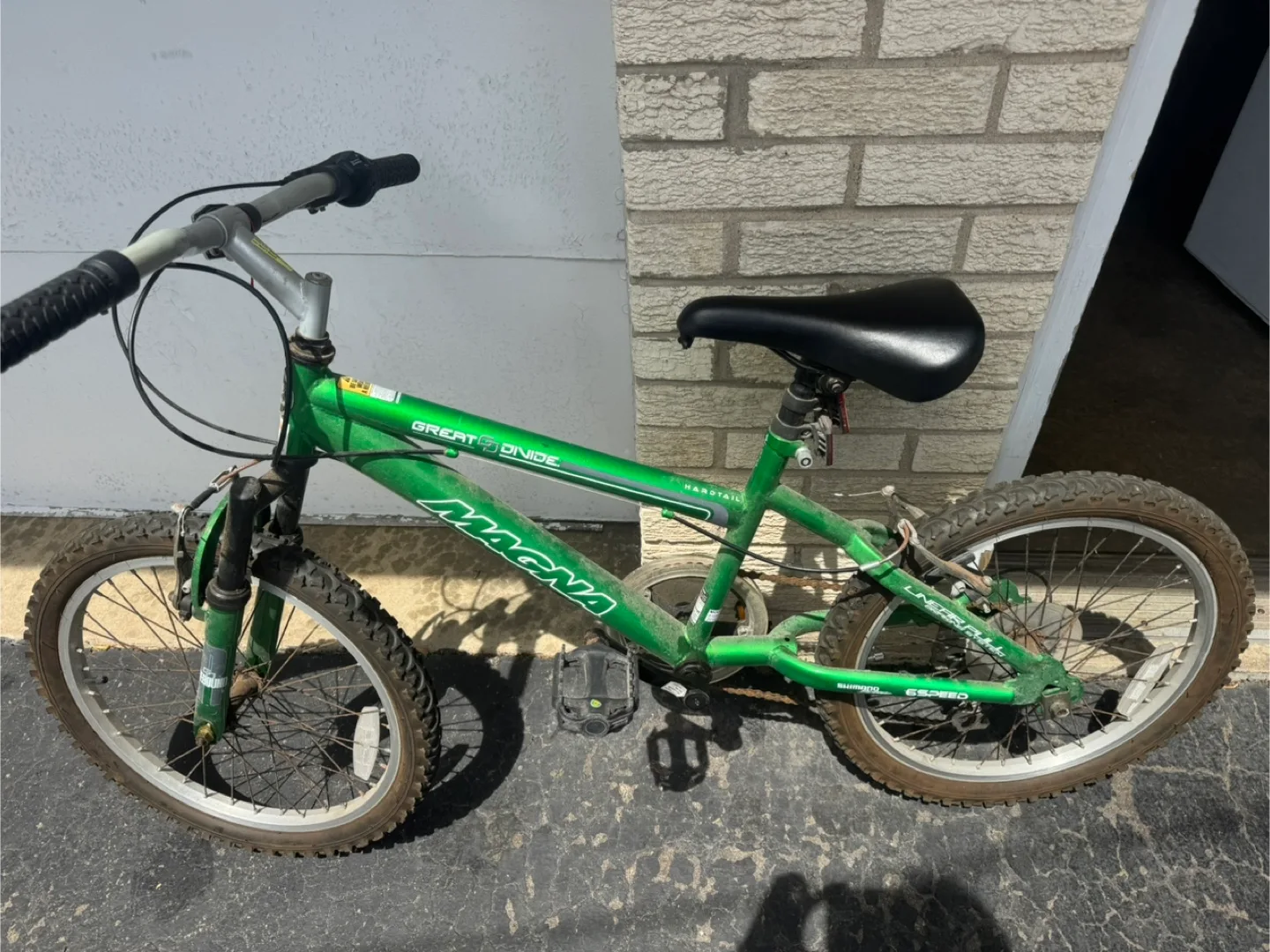 Used Magna Great Divide Kids Bike thumbnail
