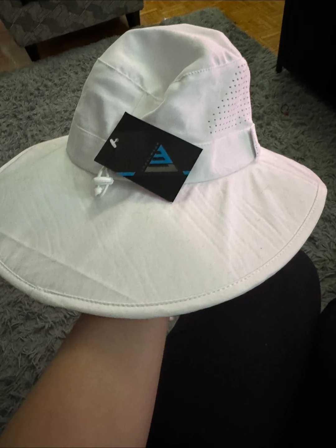 White Sun Hat - Breathable & Lightweight image indicator(2)