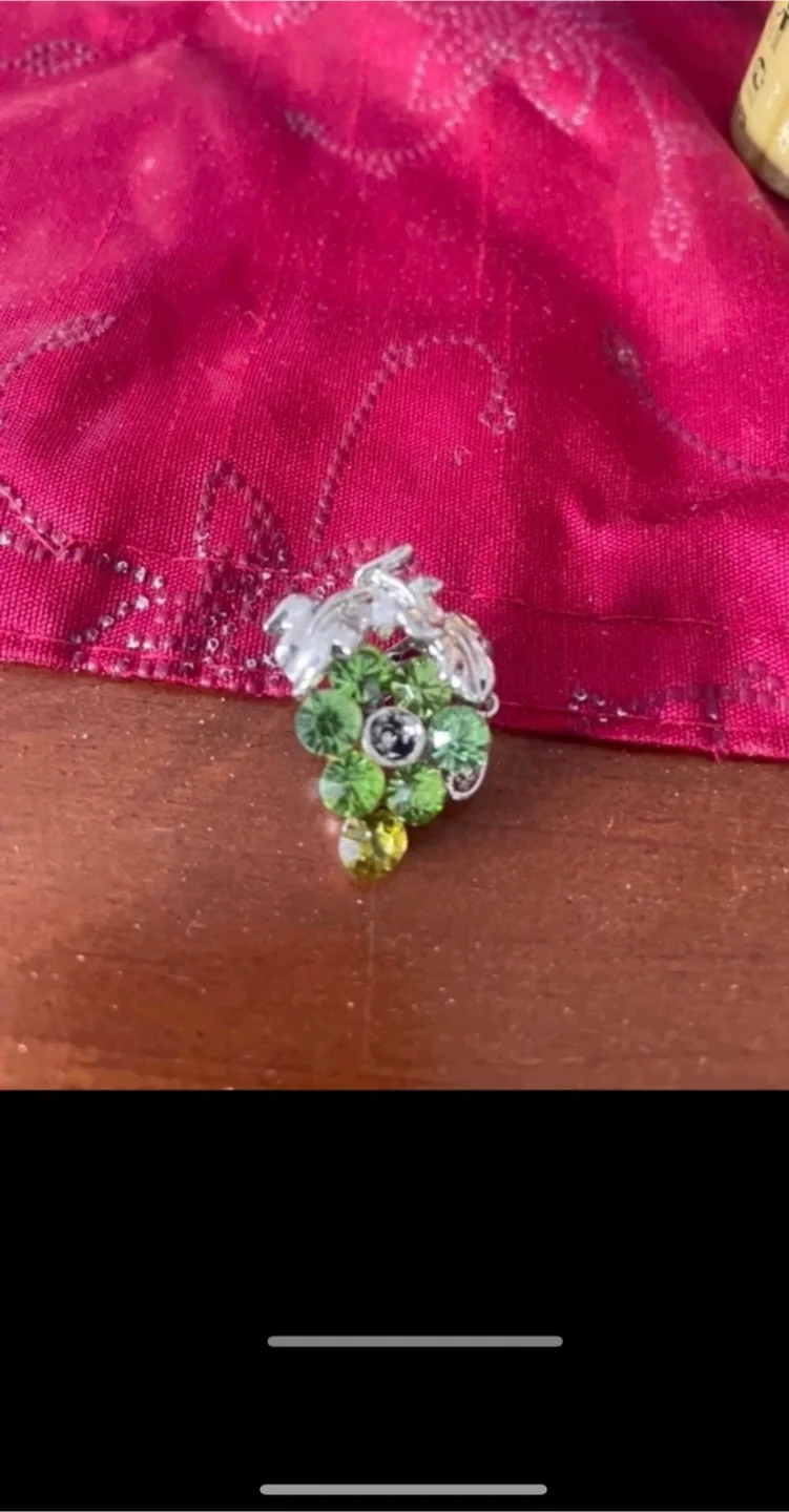 Silver Tone Crystal Grape Brooch#freecycle thumbnail