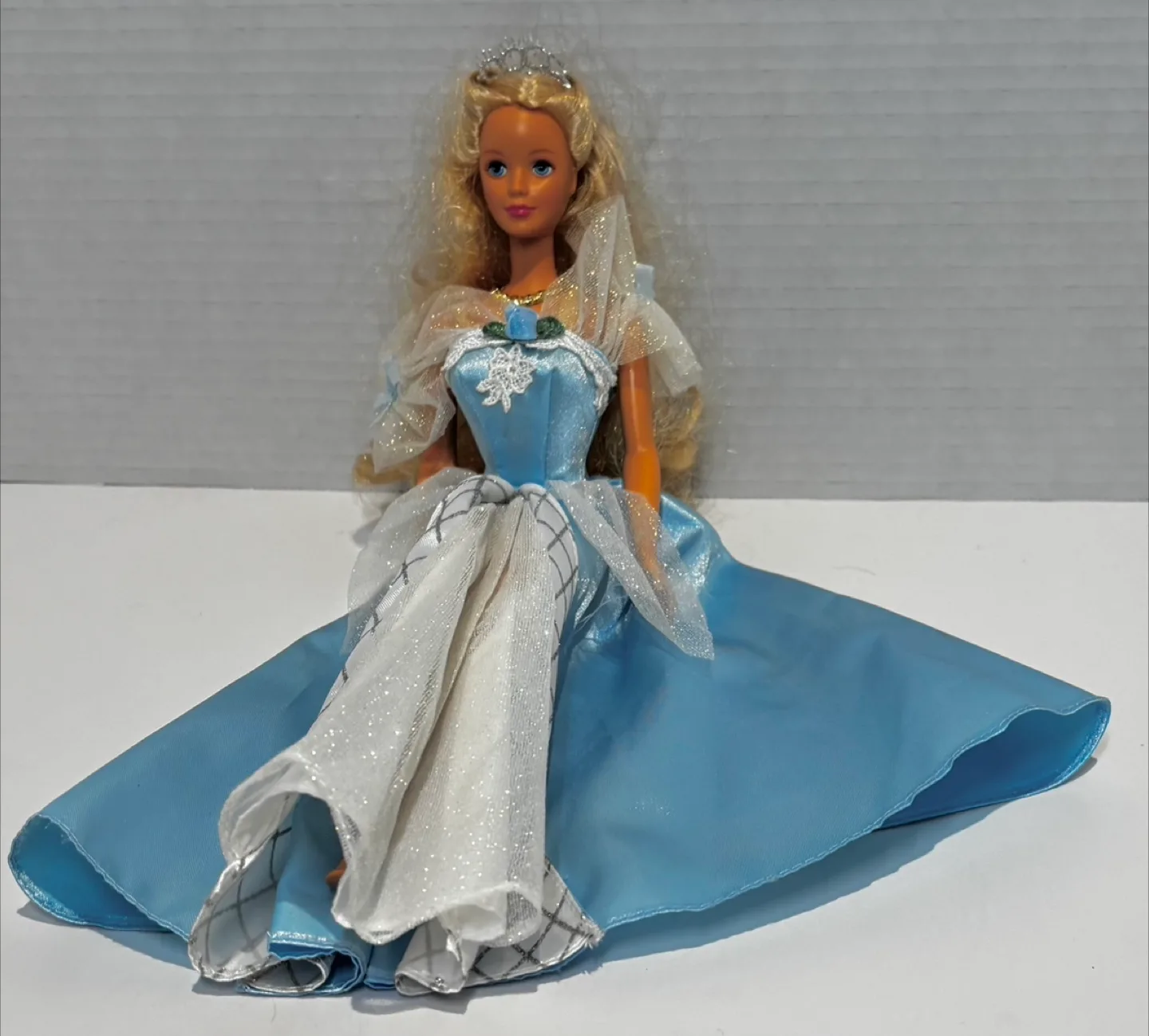 1966 Sleeping Beauty Barbie Vintage Doll - Eyes Open/Close image indicator(2)